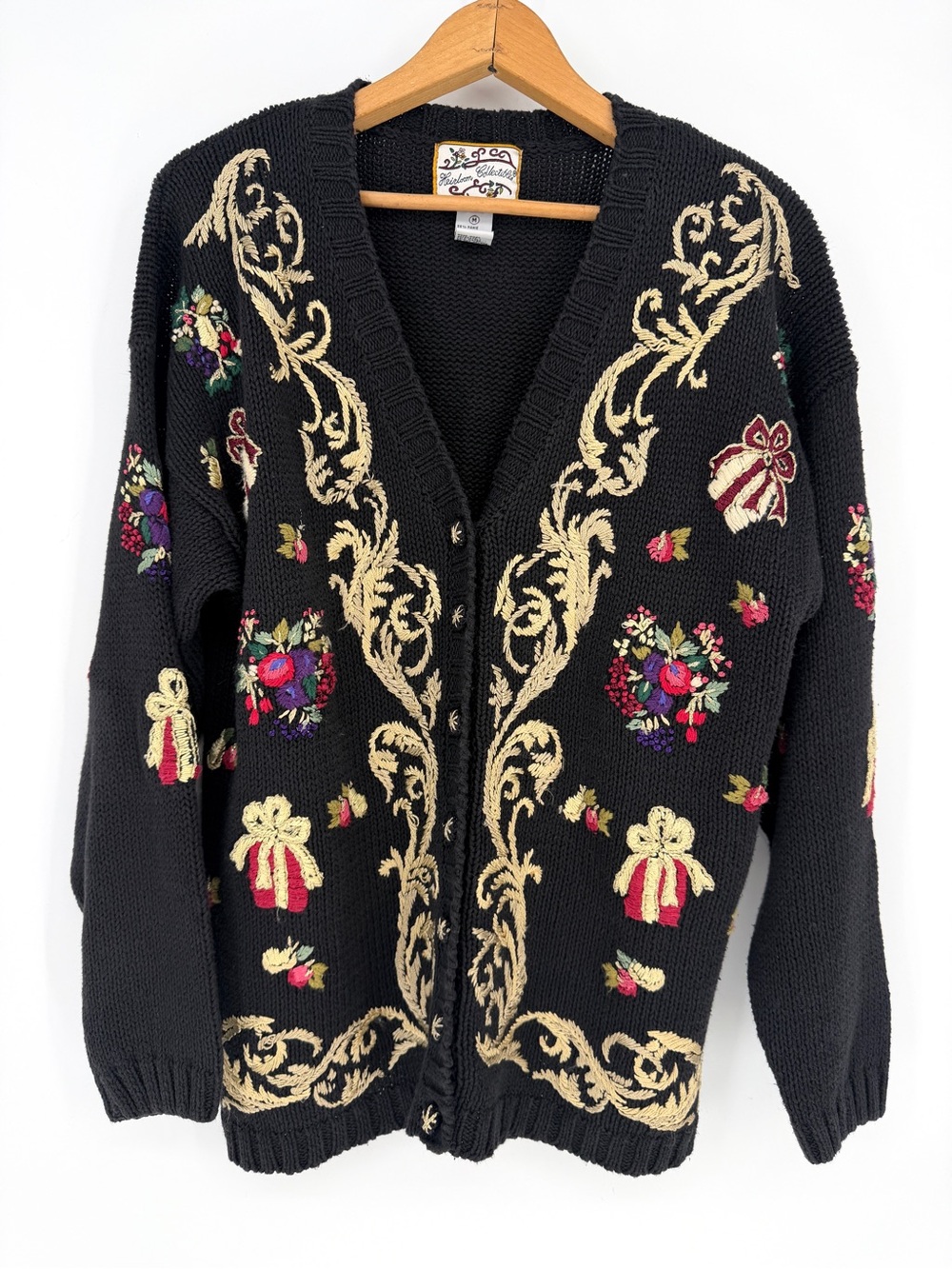 Heirloom Collectibles Black Embroidered Christmas Sweater M Granny Cottagecore